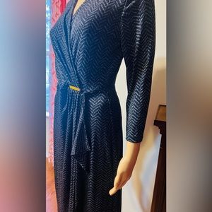 Knit Dress subtle gray/blk print. Versatile.